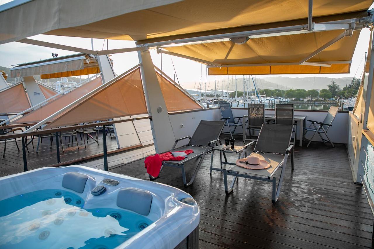 Floating Sea House Principessa